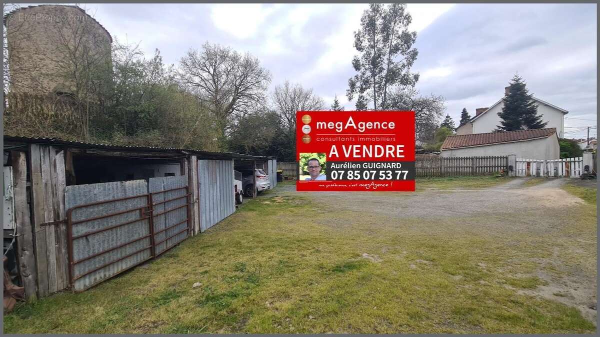 Terrain à BRESSUIRE