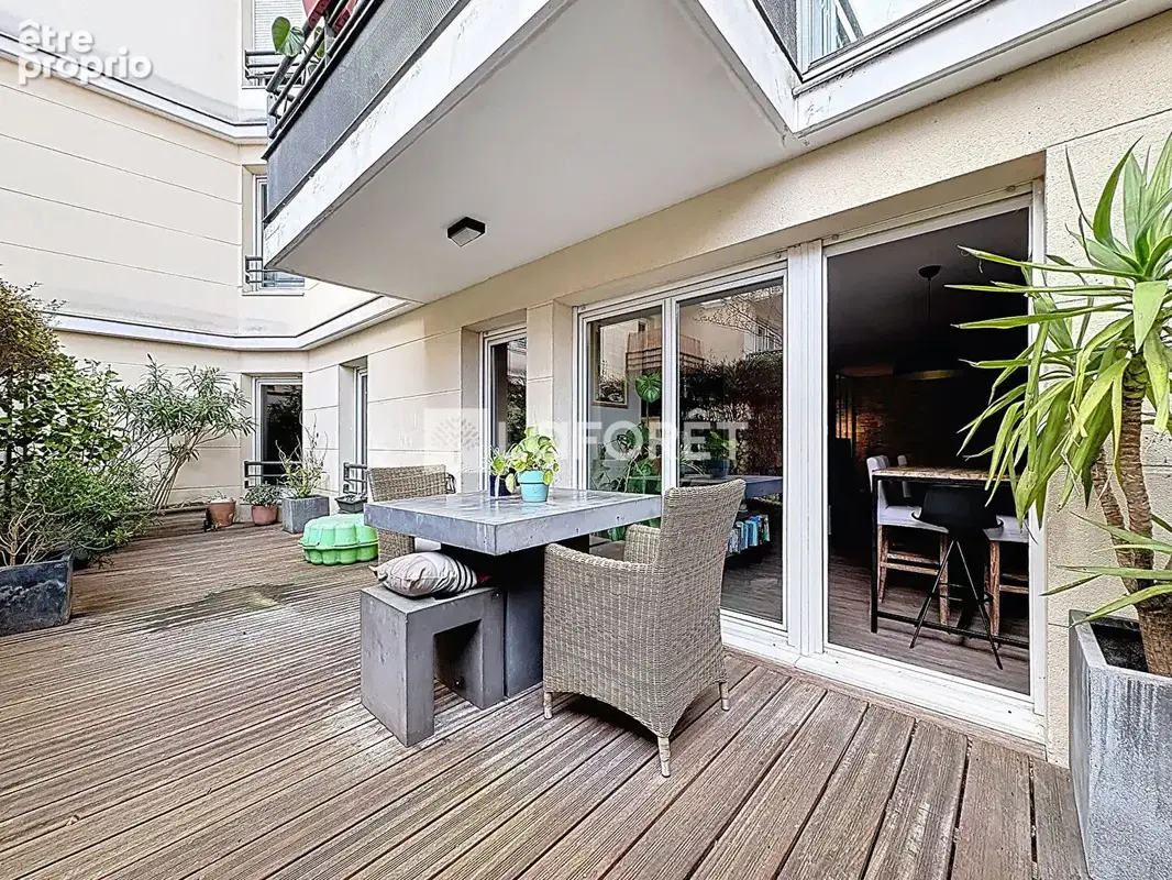 Appartement à SURESNES