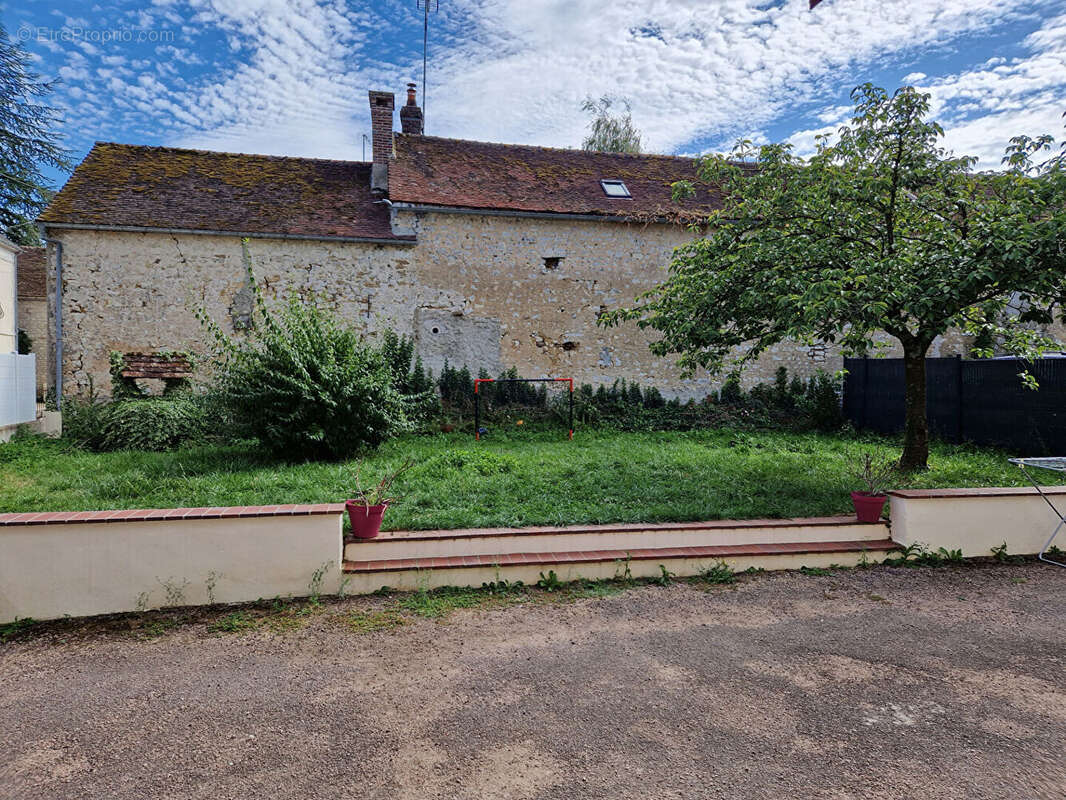 Maison à VALLAN