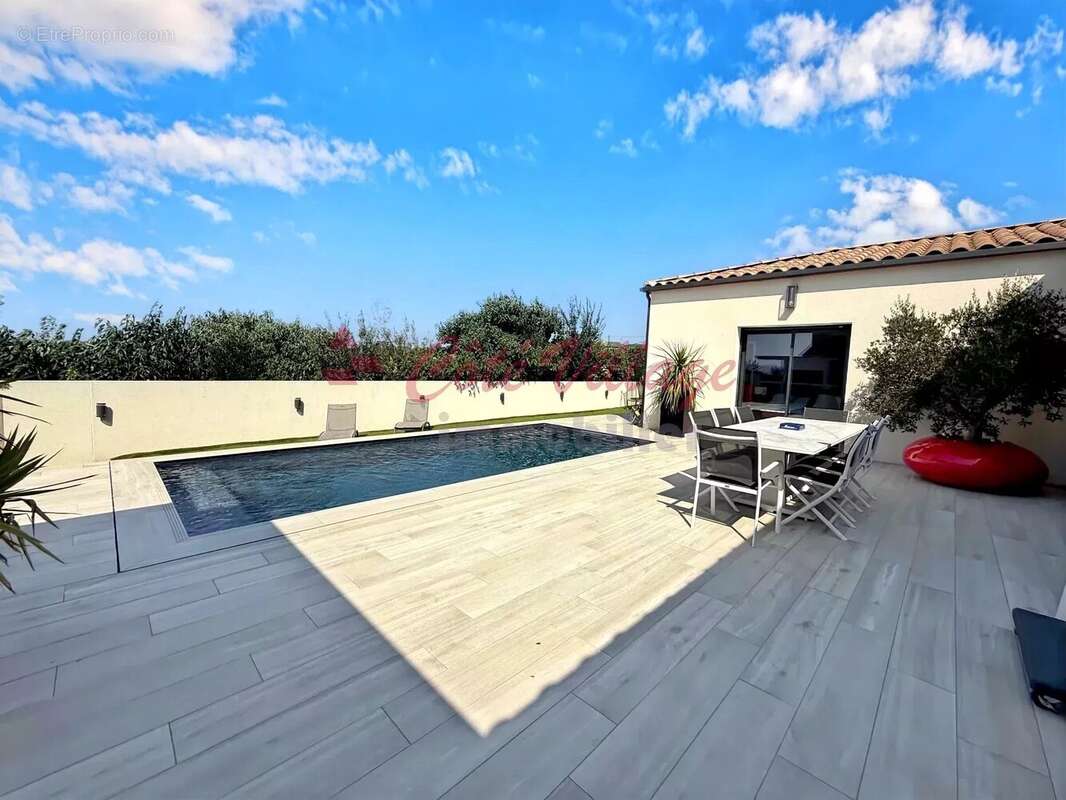 Superbe maison de plain-pied avec vue dégagée , piscine et garage - photo 18