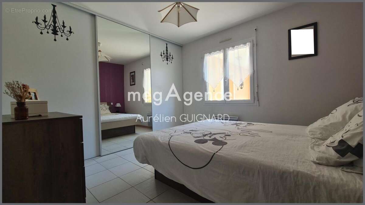 6 Chambres, 1 bureau, double garage, jardin - photo 10