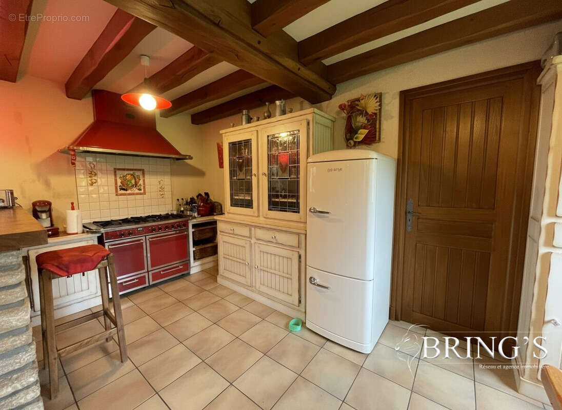 Maison 180 m² à Arconnay  - photo 5