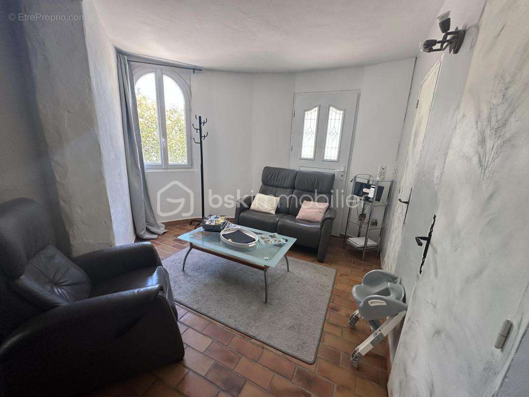 Maison à MORNAS