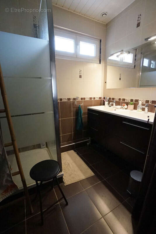 Maison à MEZIERES-SUR-SEINE