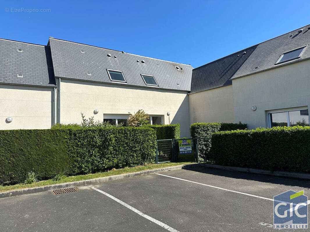 Appartement à PORT-EN-BESSIN-HUPPAIN