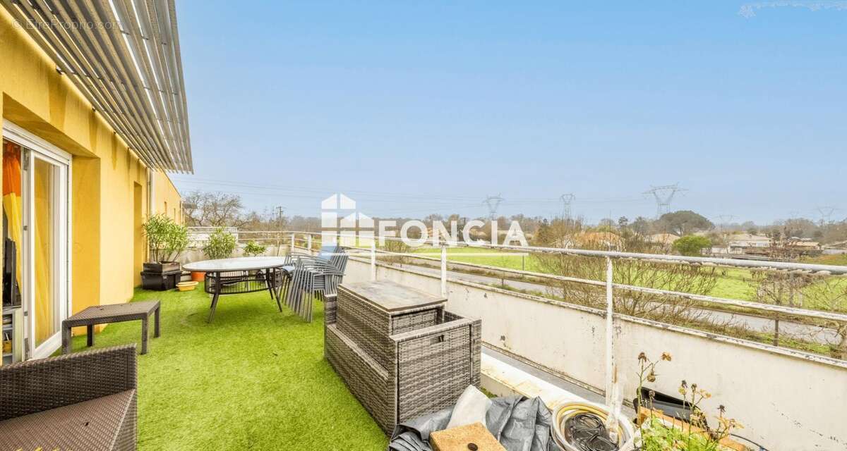 Appartement à AMBES