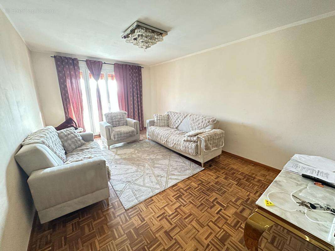 Appartement à MARSEILLE-13E