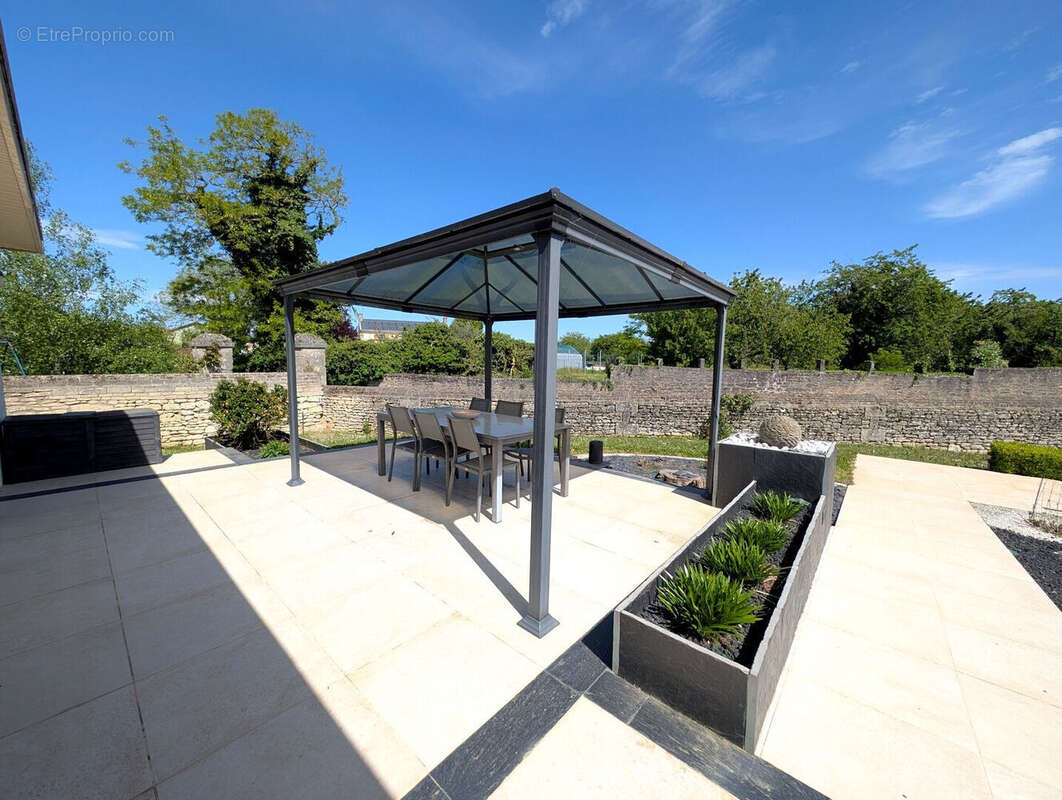 Maison à DOUE-LA-FONTAINE