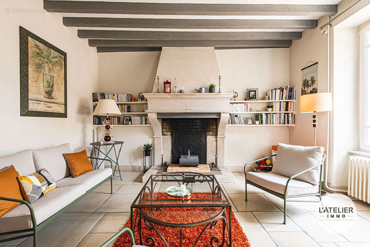 Maison à LA VEUVE