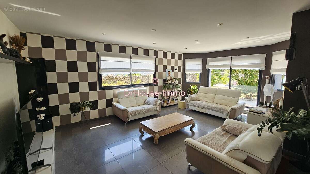 Maison à SAINT-SATURNIN