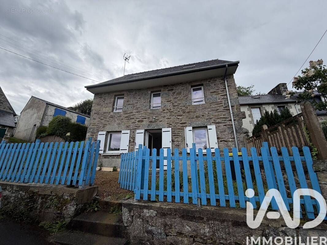 Photo 1 - Maison à BELLE-ISLE-EN-TERRE
