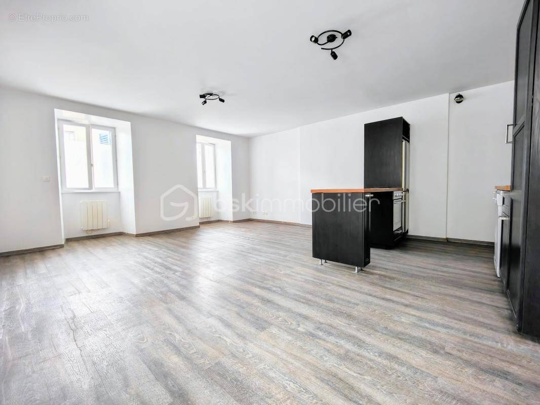 Appartement à BEYNES