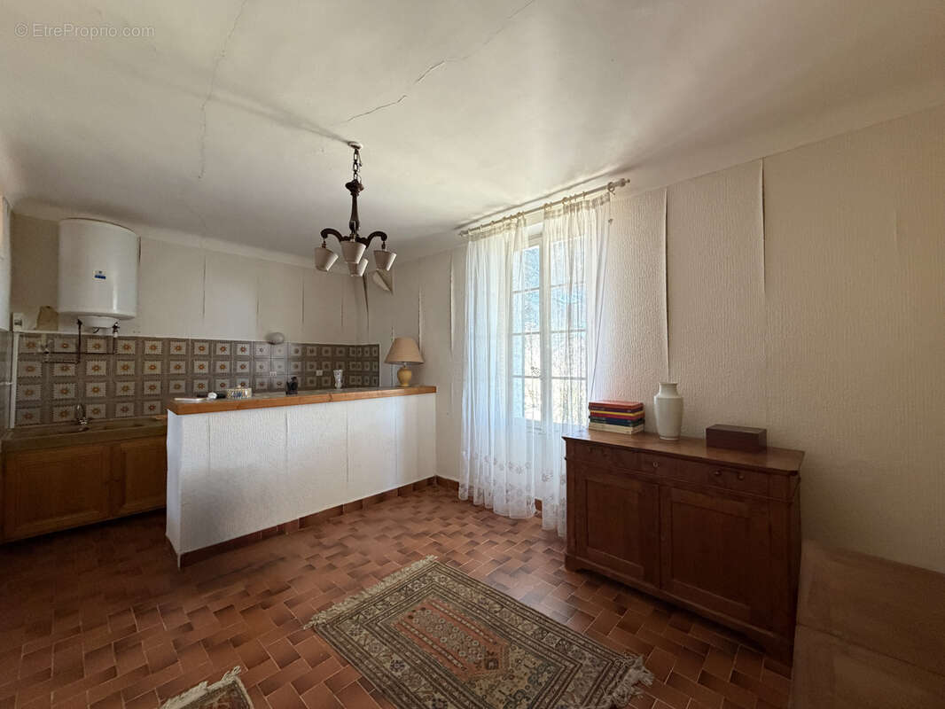 Maison à SAINT-CYR-SUR-MER