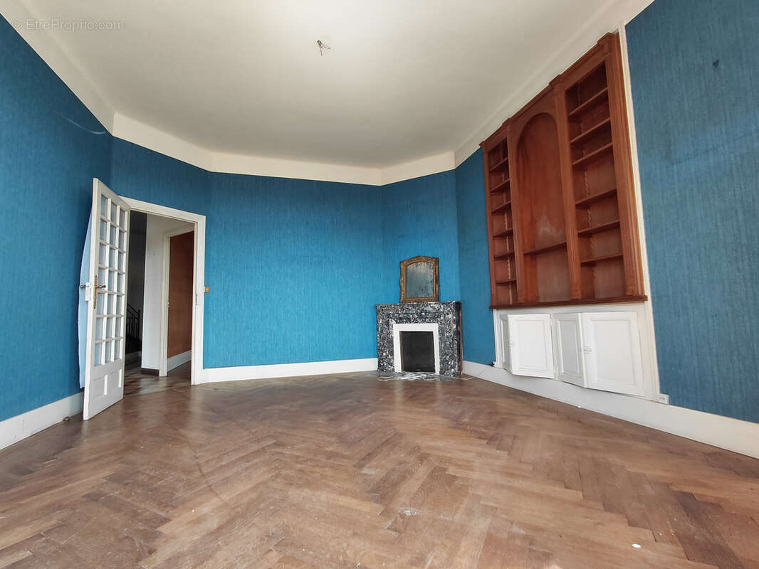 Aubenas - maison bourgeoise 5 pieces 188m2 - photo 4