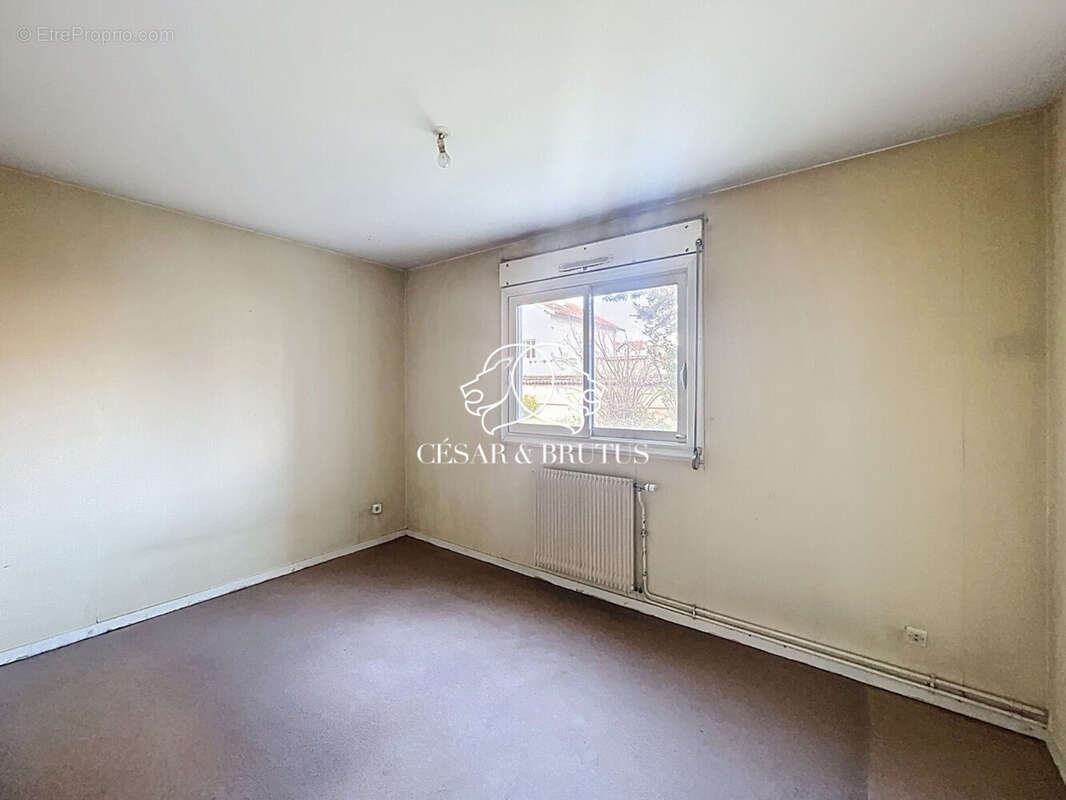 Appartement à LYON-8E