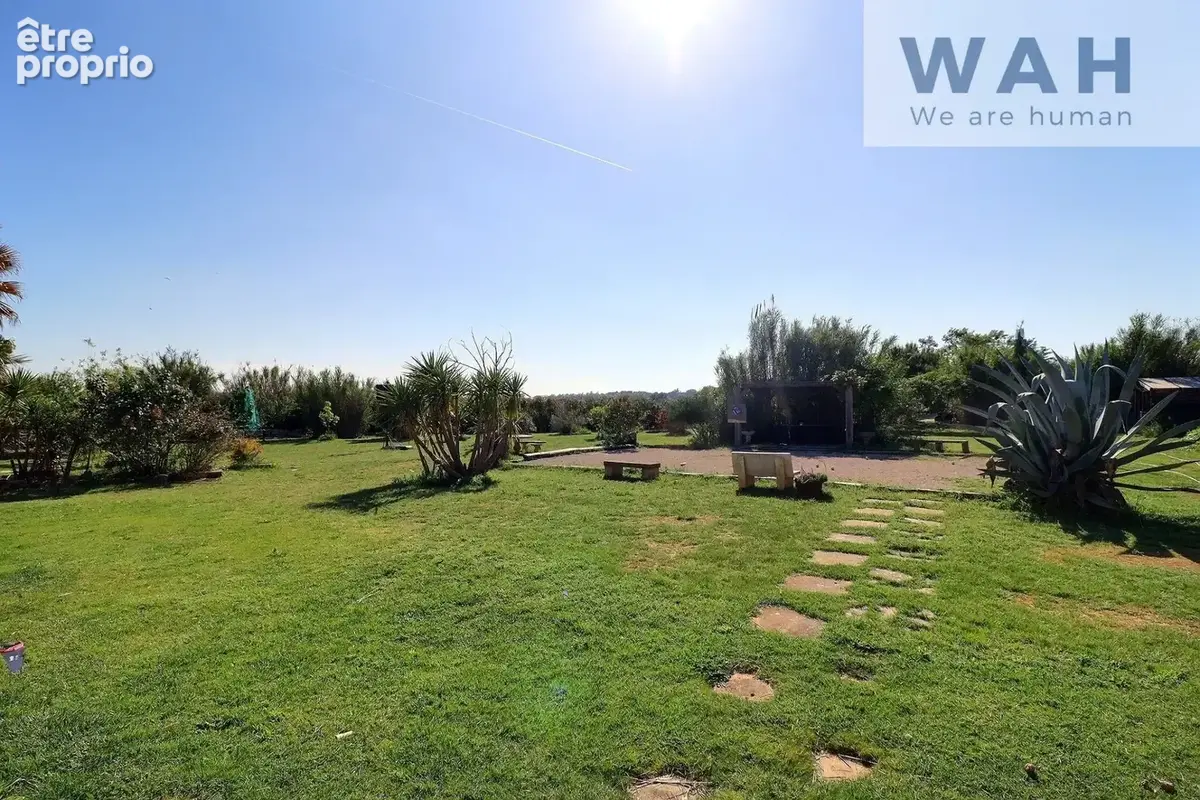 Vente propriete avec villa, appartement et hangars - photo 17