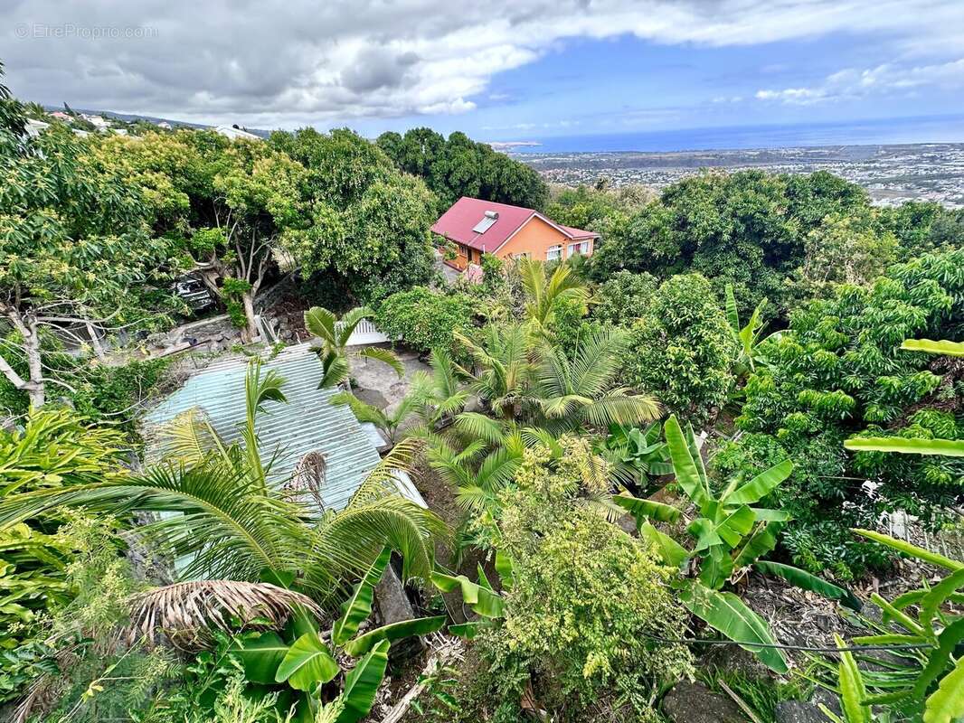 Terrain à LA POSSESSION