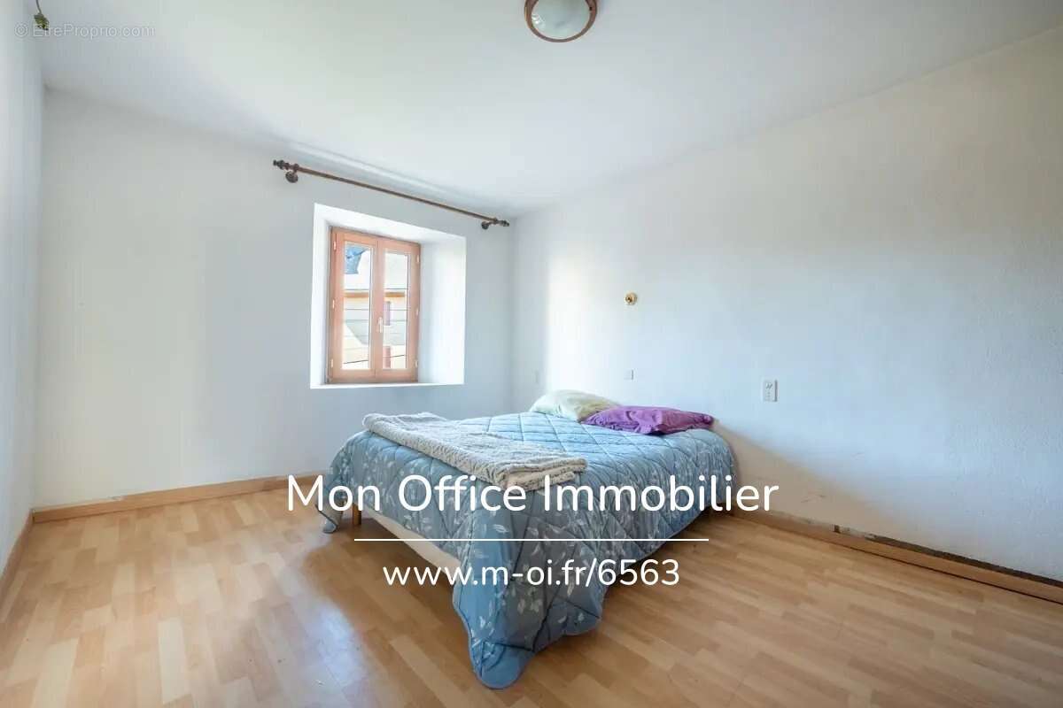 Maison à CHATEAUROUX-LES-ALPES