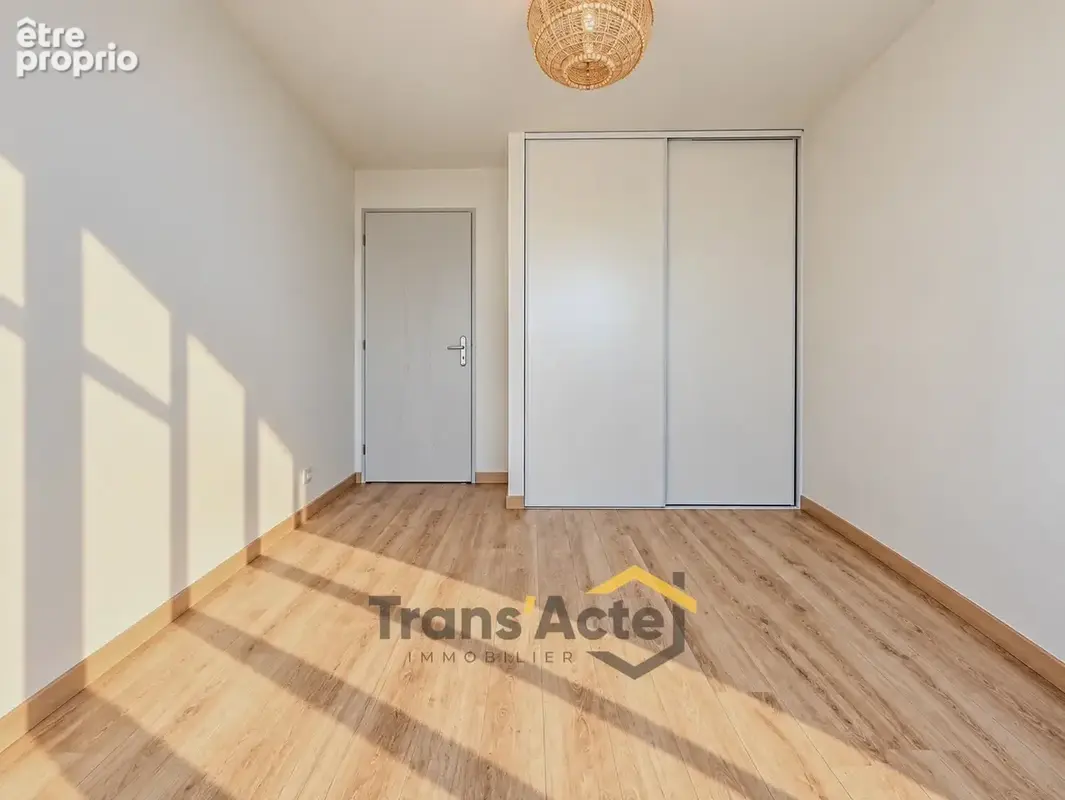 Maison de 2020   pièce de vie de 54 m2 et jardin plein sud   4 chambres dont suite parental - photo 9