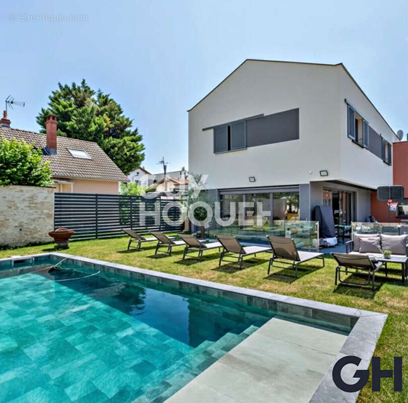 Maison à VILLEURBANNE