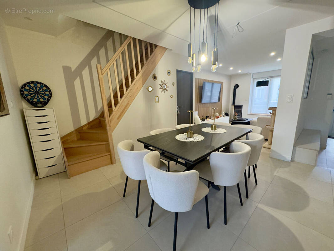 Maison à SAINT-MARTIN-BOULOGNE