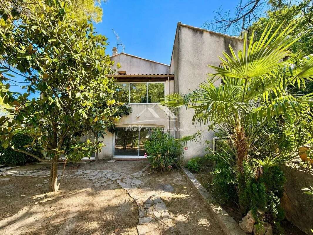 Maison à SAINT-MARTIN-DE-VALGALGUES