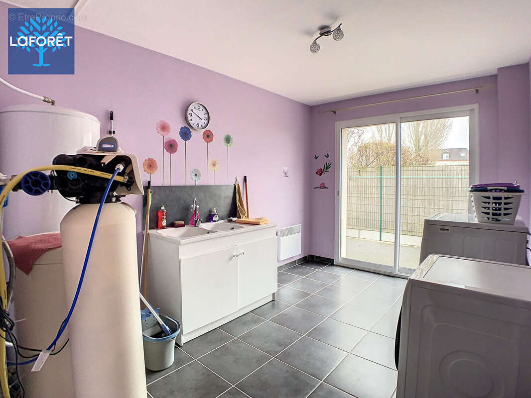 Maison à COURBEPINE