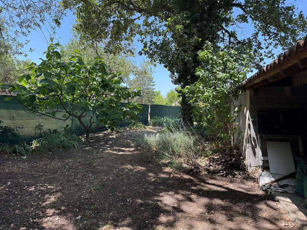 Maison à LA ROQUE-D'ANTHERON
