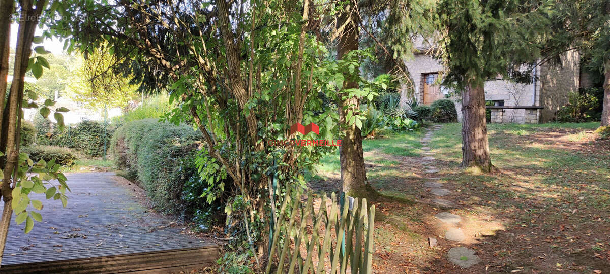 Appartement à LA CELLE-SAINT-CLOUD