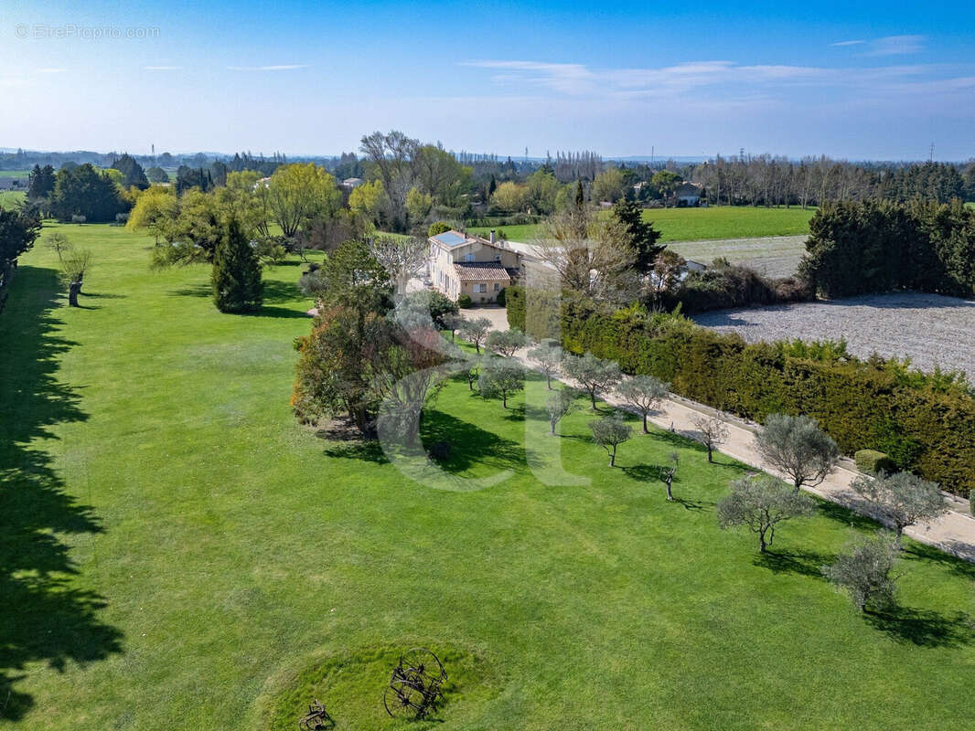 Maison à PERNES-LES-FONTAINES