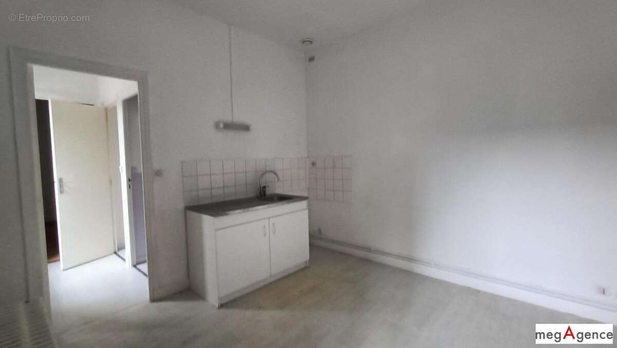 Appartement à LASSAY-LES-CHATEAUX