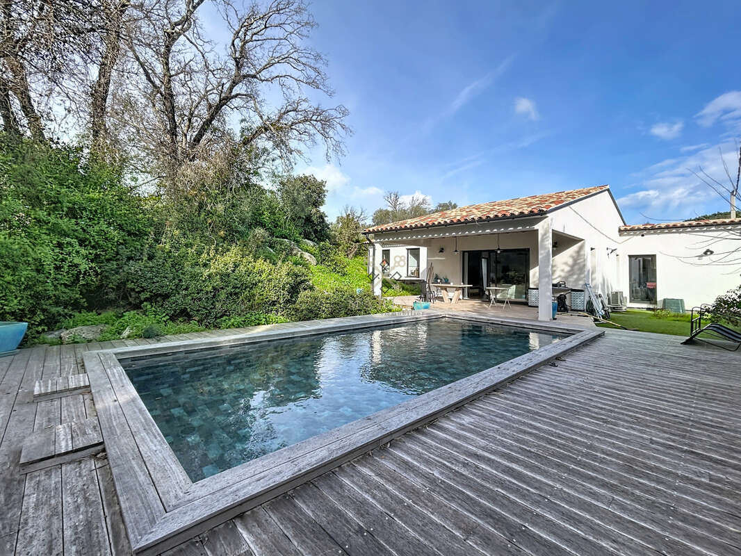 Maison à PORTO-VECCHIO