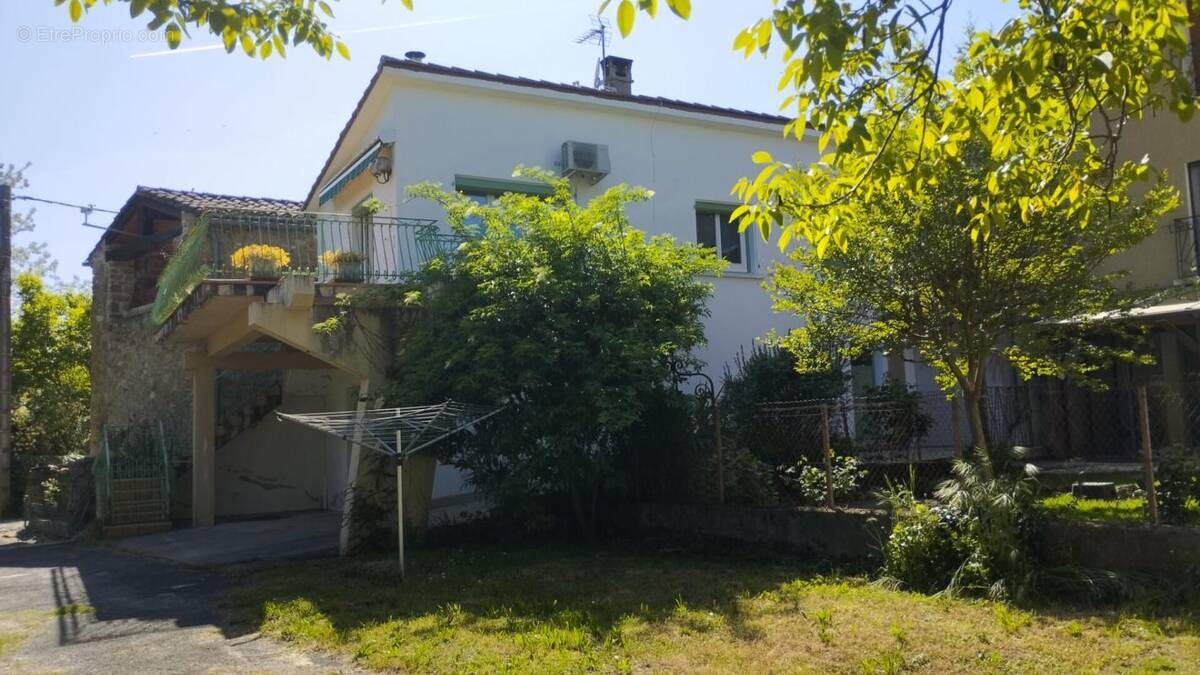 Maison à CAMPAGNE-SUR-AUDE