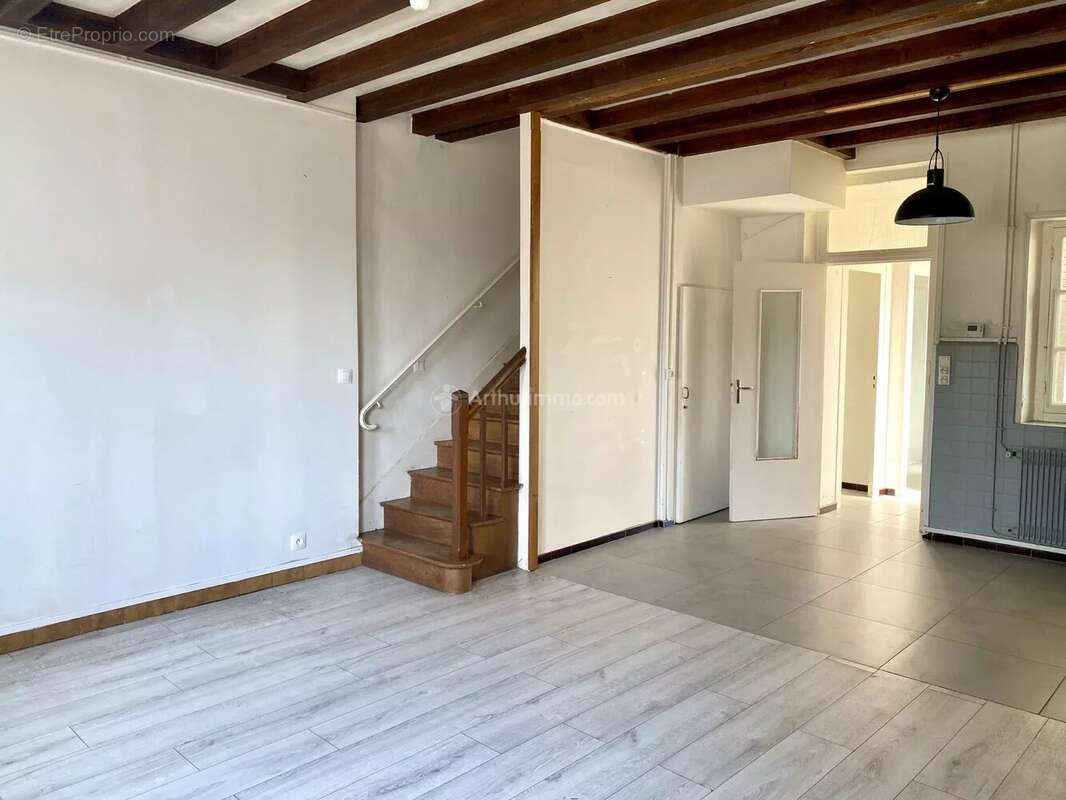Maison à BESSE-SUR-BRAYE