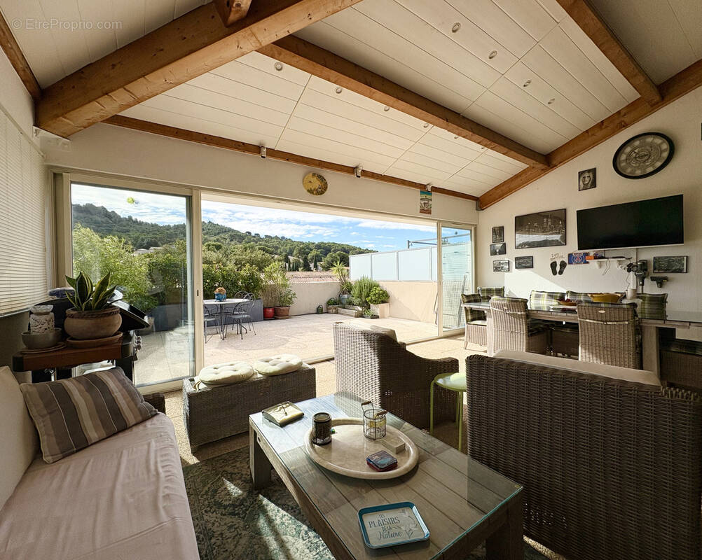 Appartement à SIX-FOURS-LES-PLAGES