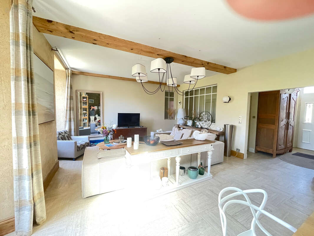 Rare en centre-ville   Propriété de charme fin XIXe, 6 chambres, jardin paysager - photo 8