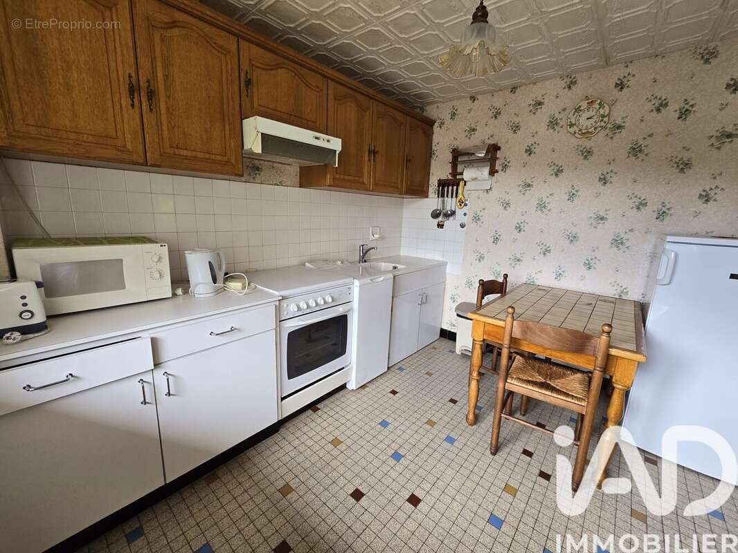 Photo 8 - Maison à LE MAYET-DE-MONTAGNE