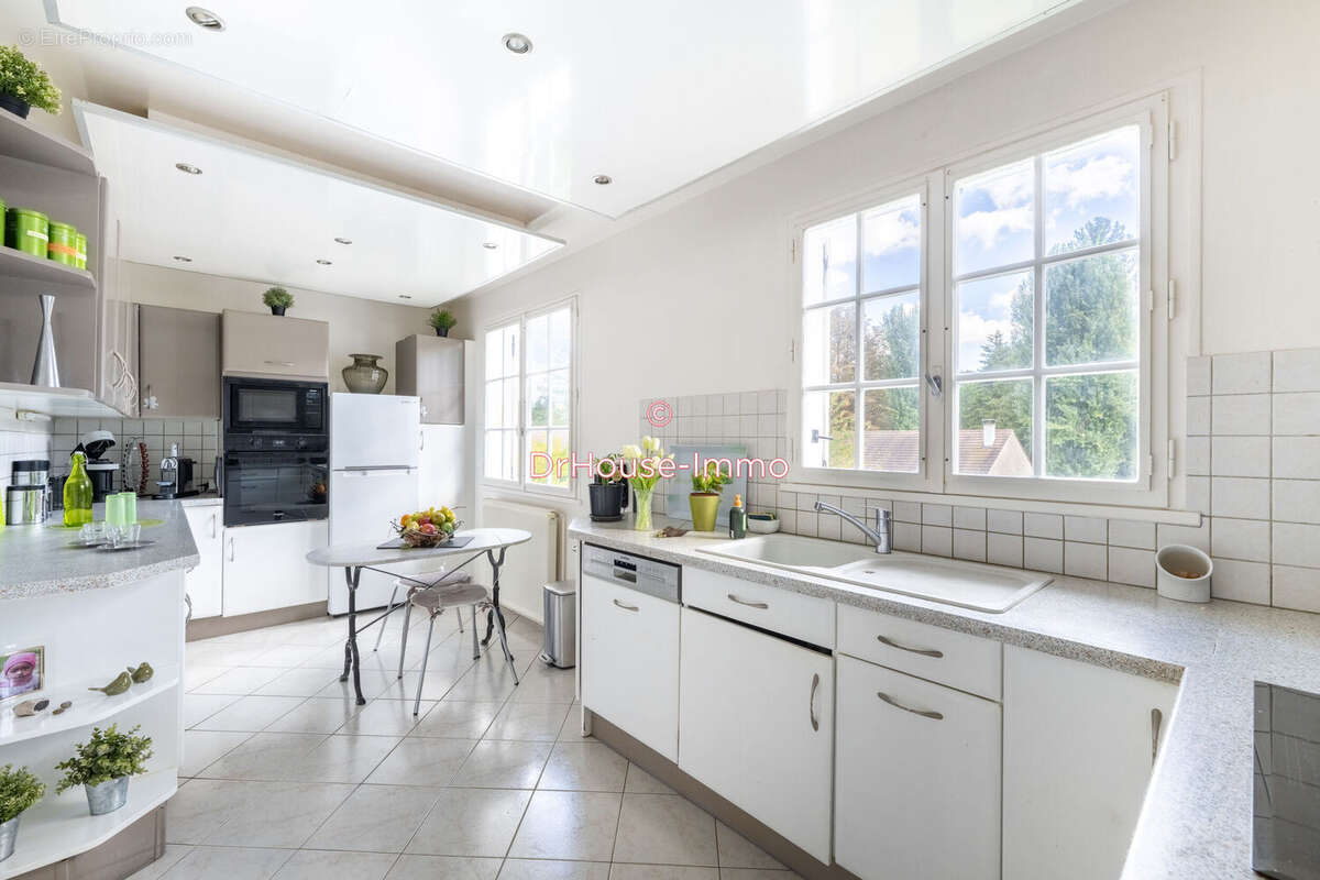 Maison 127 m² à Auffreville-Brasseuil  - photo 6