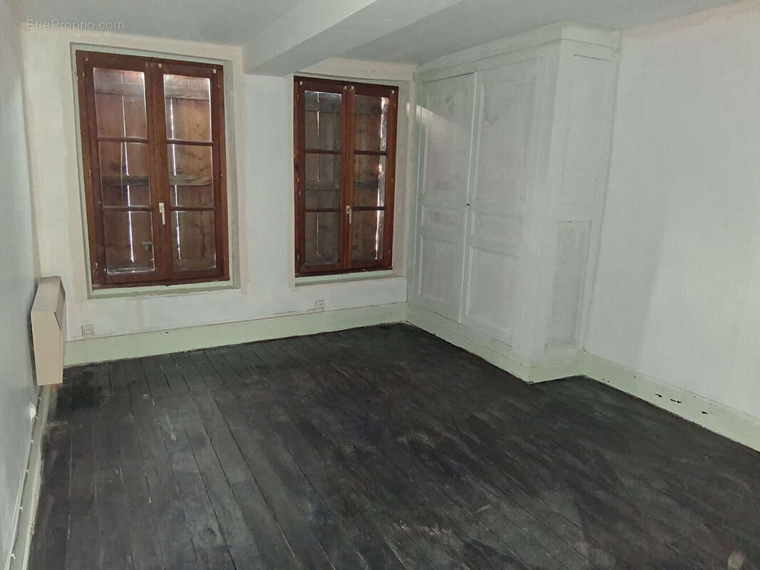 Commerce à MONTCORNET