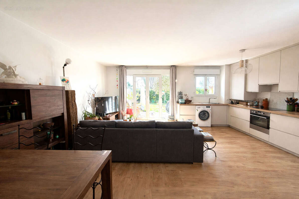 Appartement à CLAYE-SOUILLY