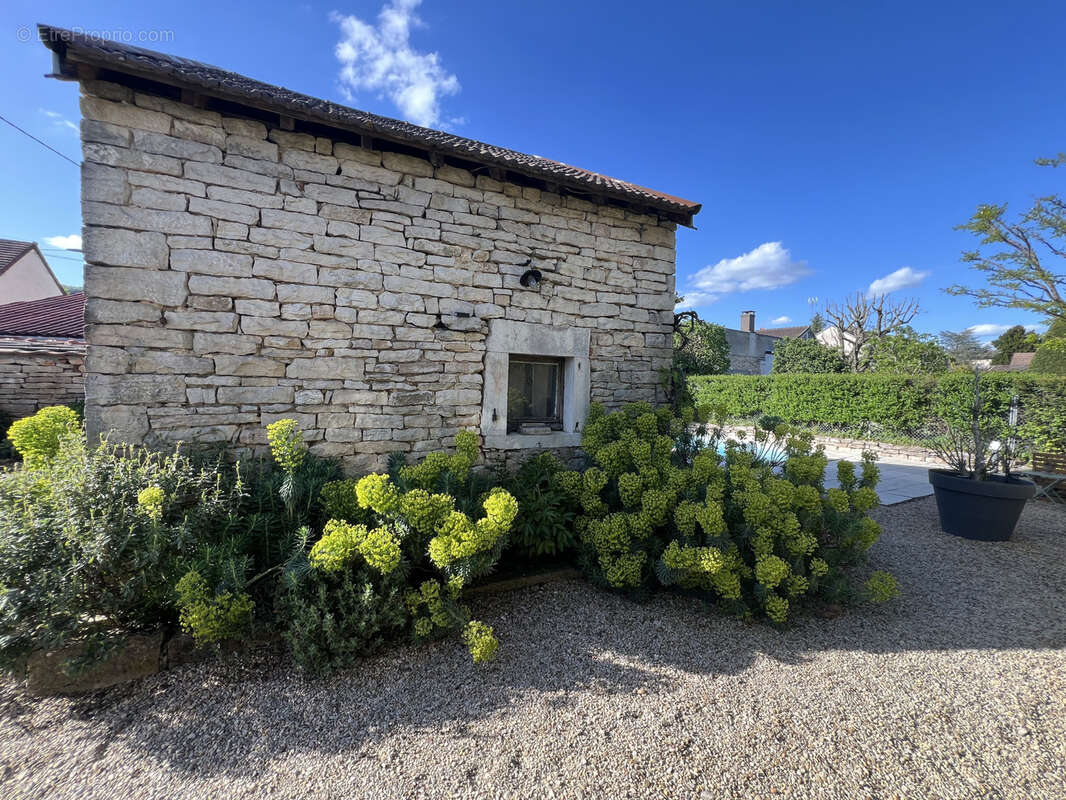 Maison à LADOIX-SERRIGNY
