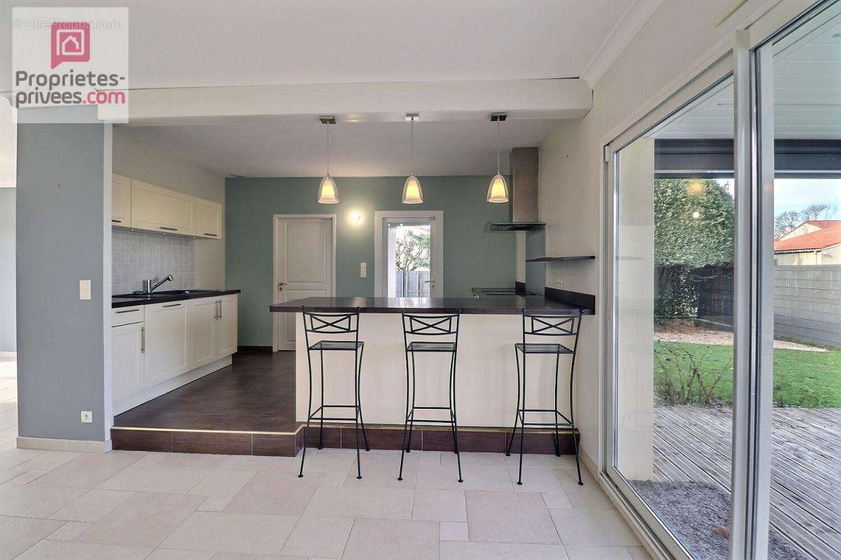 Maison à TONNAY-CHARENTE