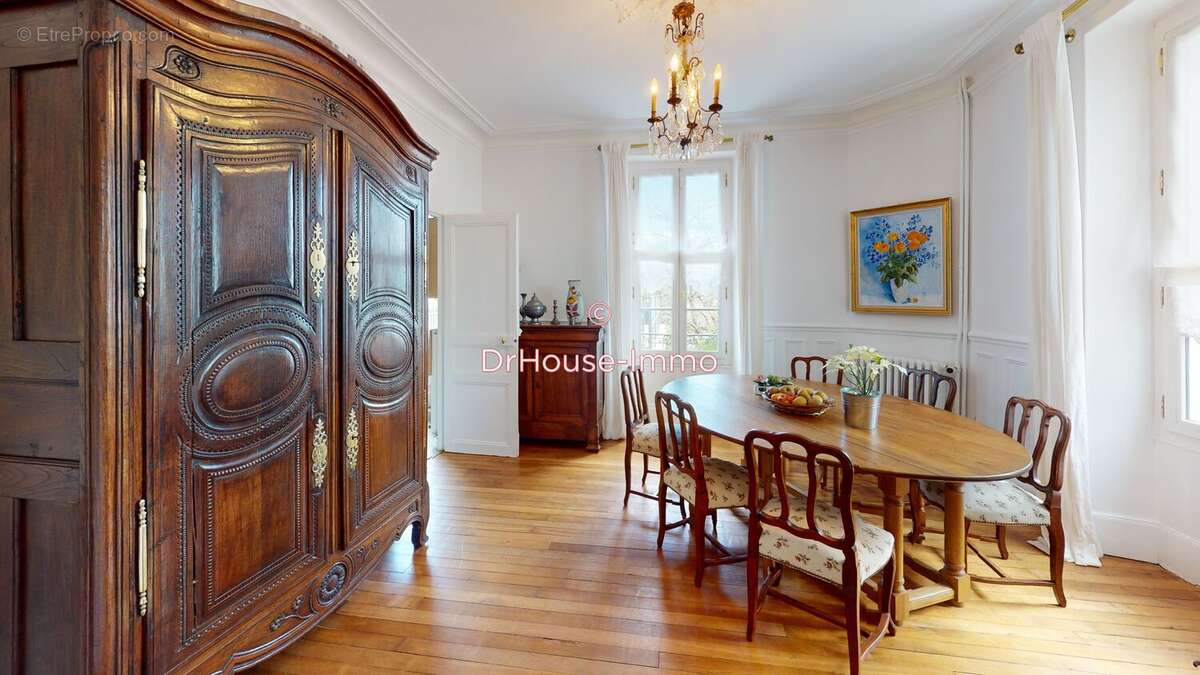 Maison à SAINT-PIERRE-LES-NEMOURS