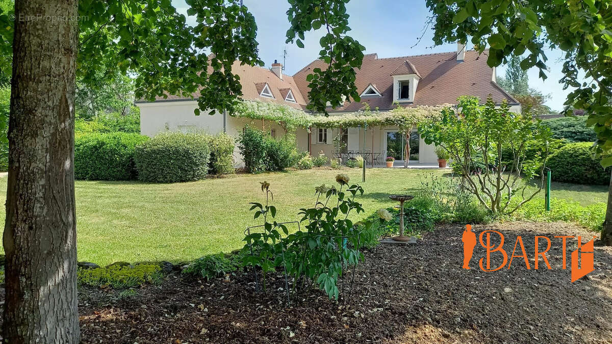 Maison à SAINT-DOULCHARD