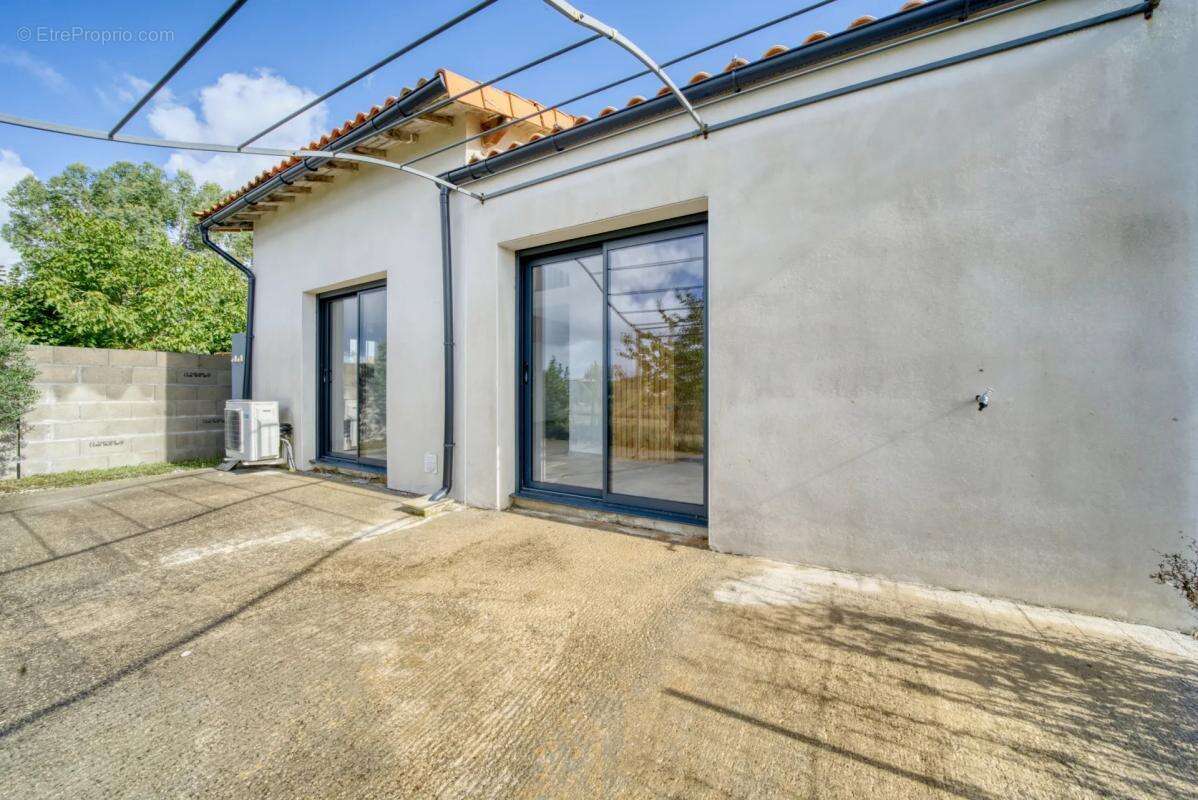 Maison à TONNAY-CHARENTE