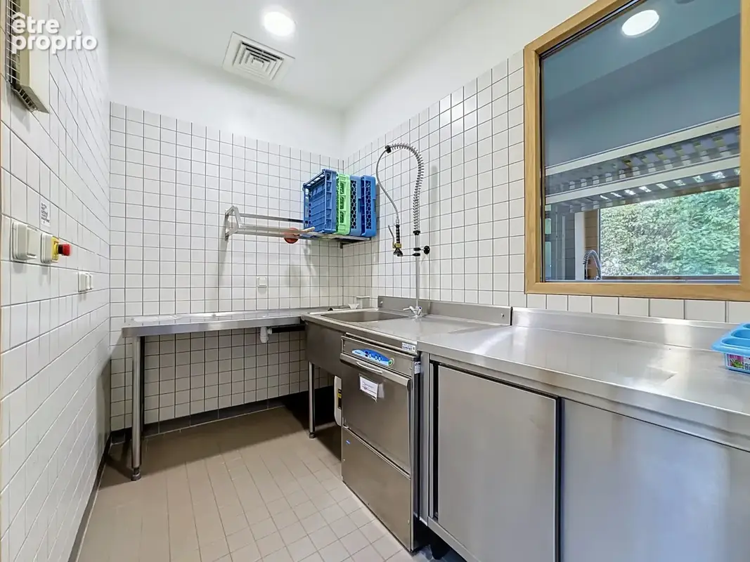 Bâtiment 400m2 à usage professionnel - photo 11