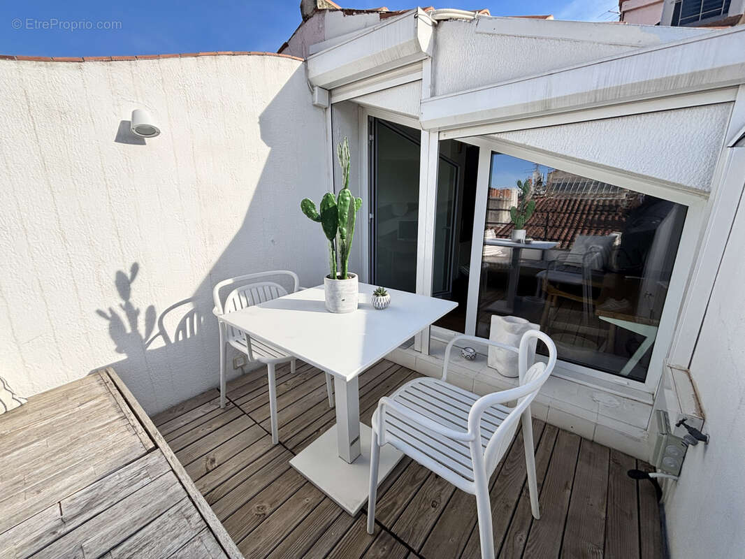 Appartement à MARSEILLE-1E