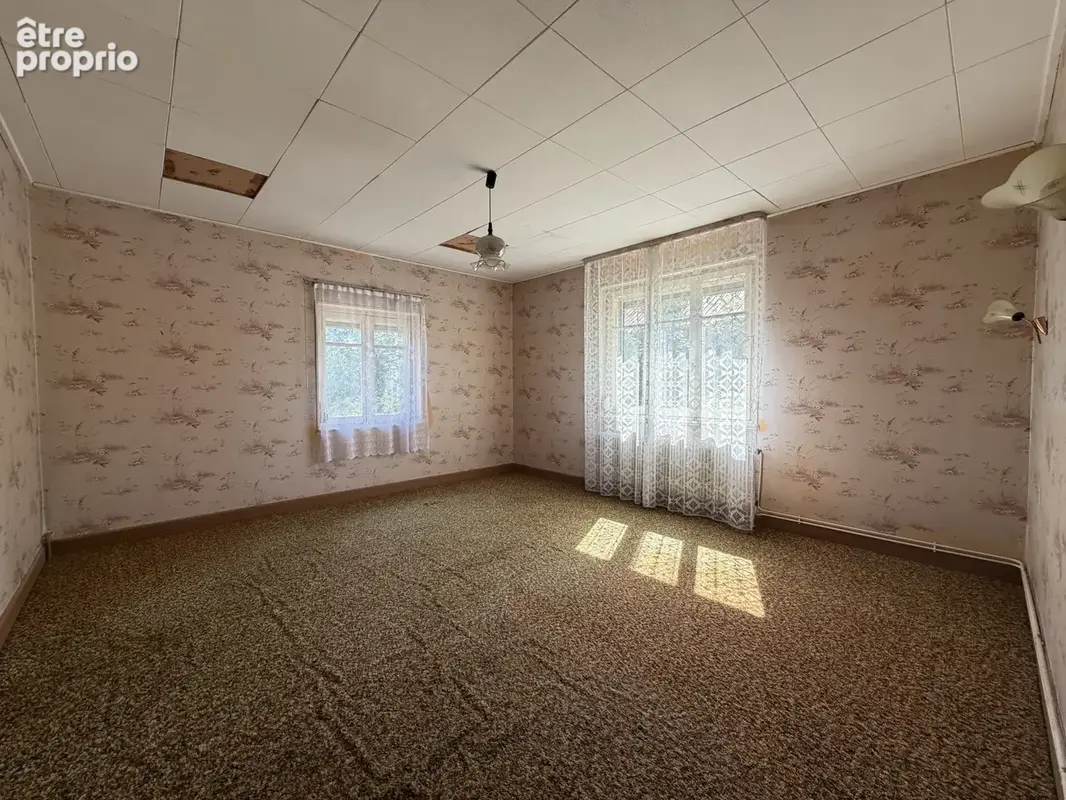 Maison de 202 m2 à rénover - Chaffois (25300) - photo 13