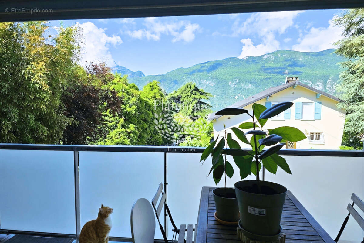 Appartement à BRISON-SAINT-INNOCENT