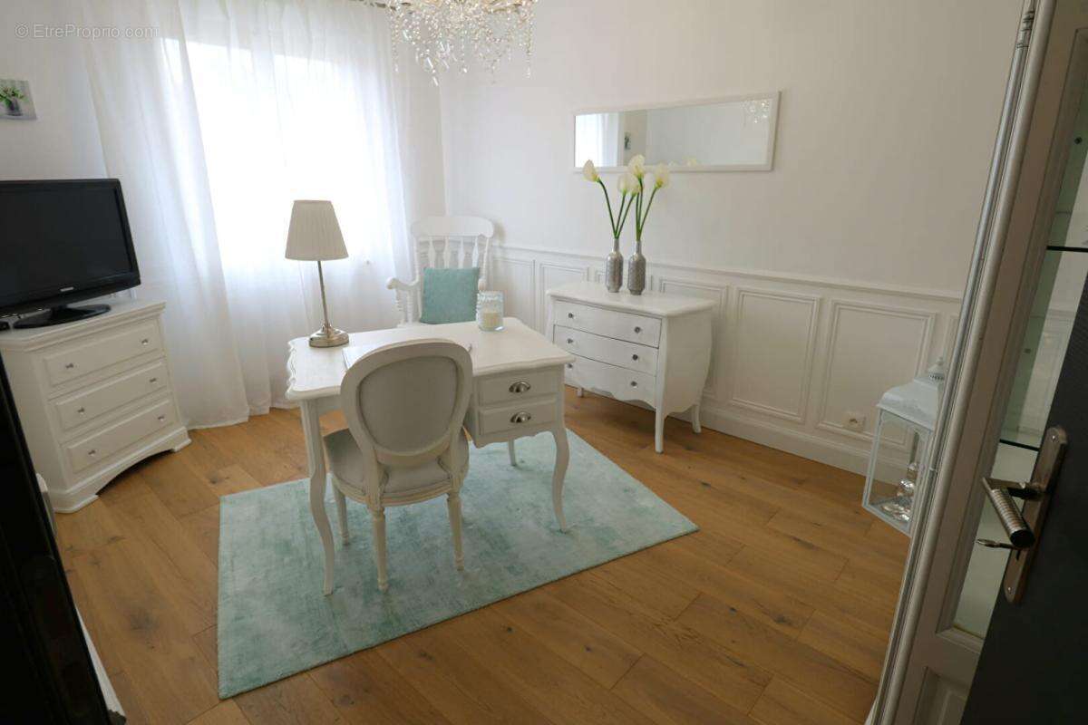 Maison Gressy 7 pièces 160 m2 - photo 9